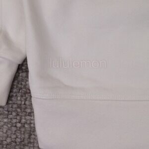Lululemon Perfectly Oversized Crewneck Sweatshirt Cream Graphic Logo Size 6